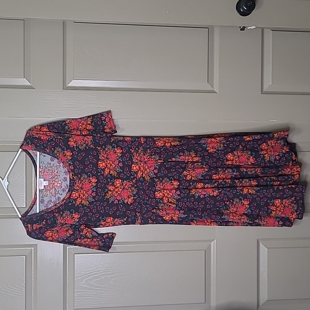 LuLaRoe Floral stretch scoop neck midi dress size medium